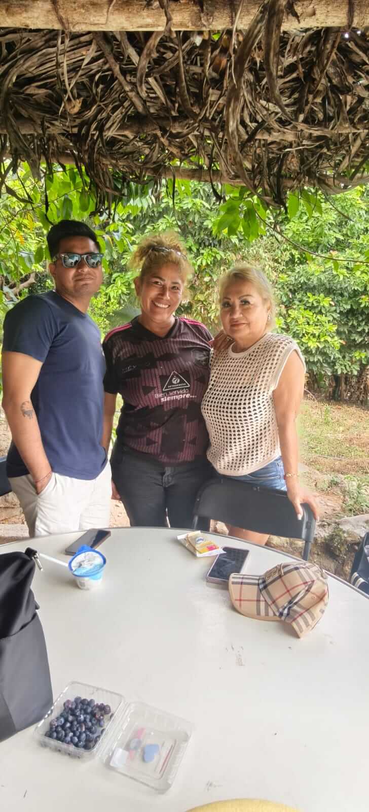 Ruinas o estructura antigua en la selva